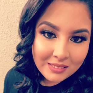 Meet your Posher, Vanessa